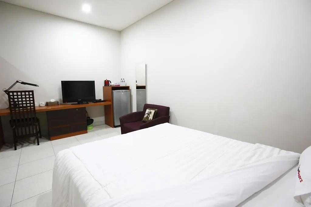 Reddoorz @ Menteng-1